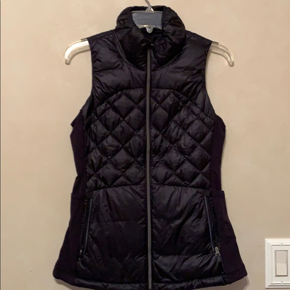 Lululemon Down For A Run Vest